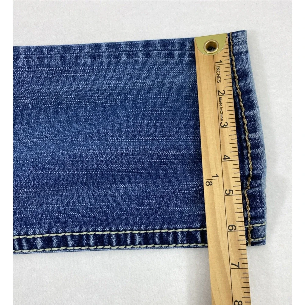 Silver Suki Capri Jeans Womens Size 27 Medium Wash Denim Low Rise‎ Distress